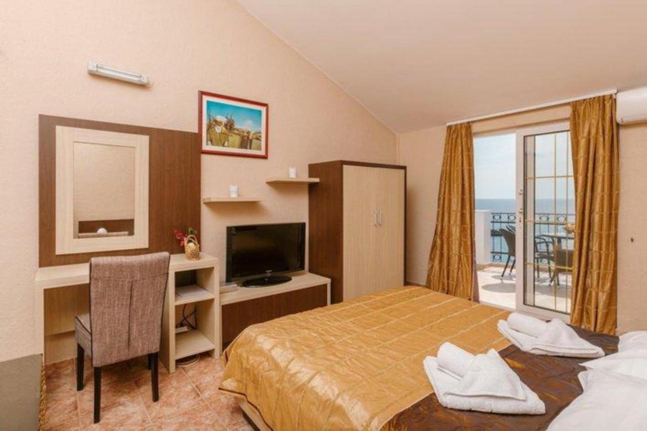 Monte Perla Residence Свети Стефан Екстериор снимка
