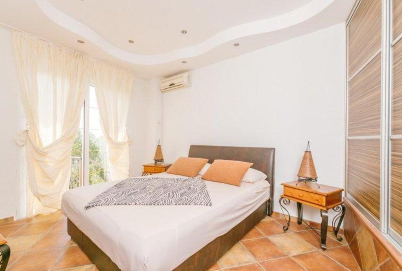 Monte Perla Residence Свети Стефан Екстериор снимка
