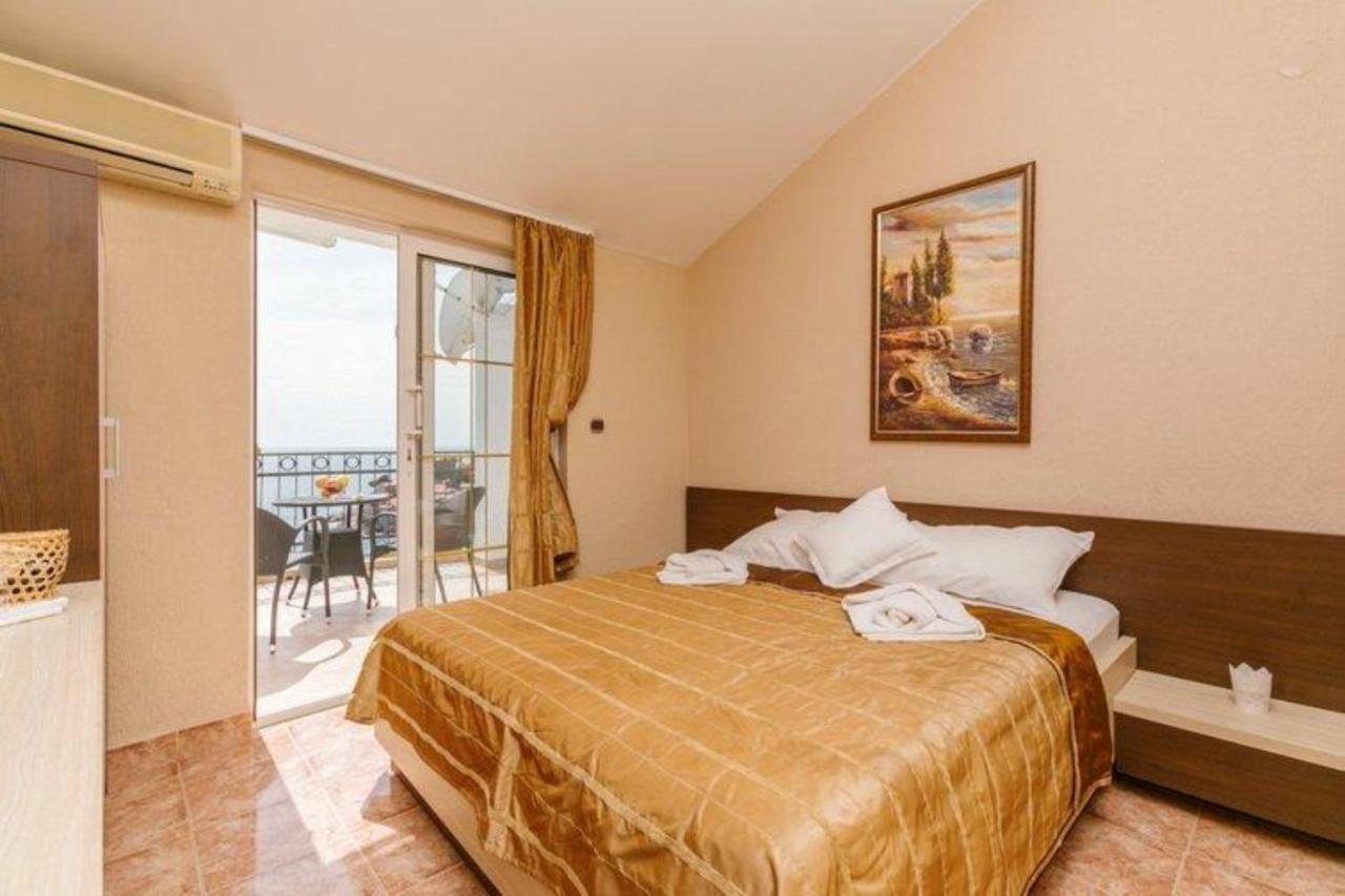 Monte Perla Residence Свети Стефан Екстериор снимка