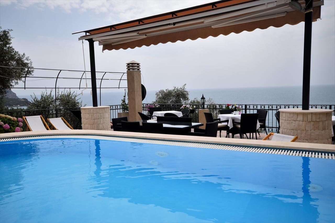 Monte Perla Residence Свети Стефан Екстериор снимка